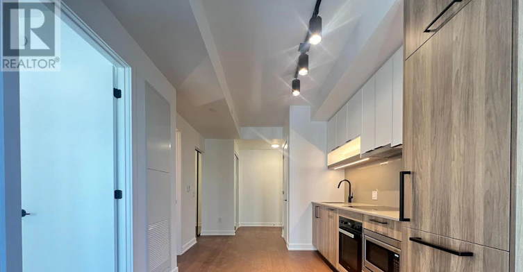 1112-91 Montclair Avenue, Toronto, ON, M5P 0B1 - 8