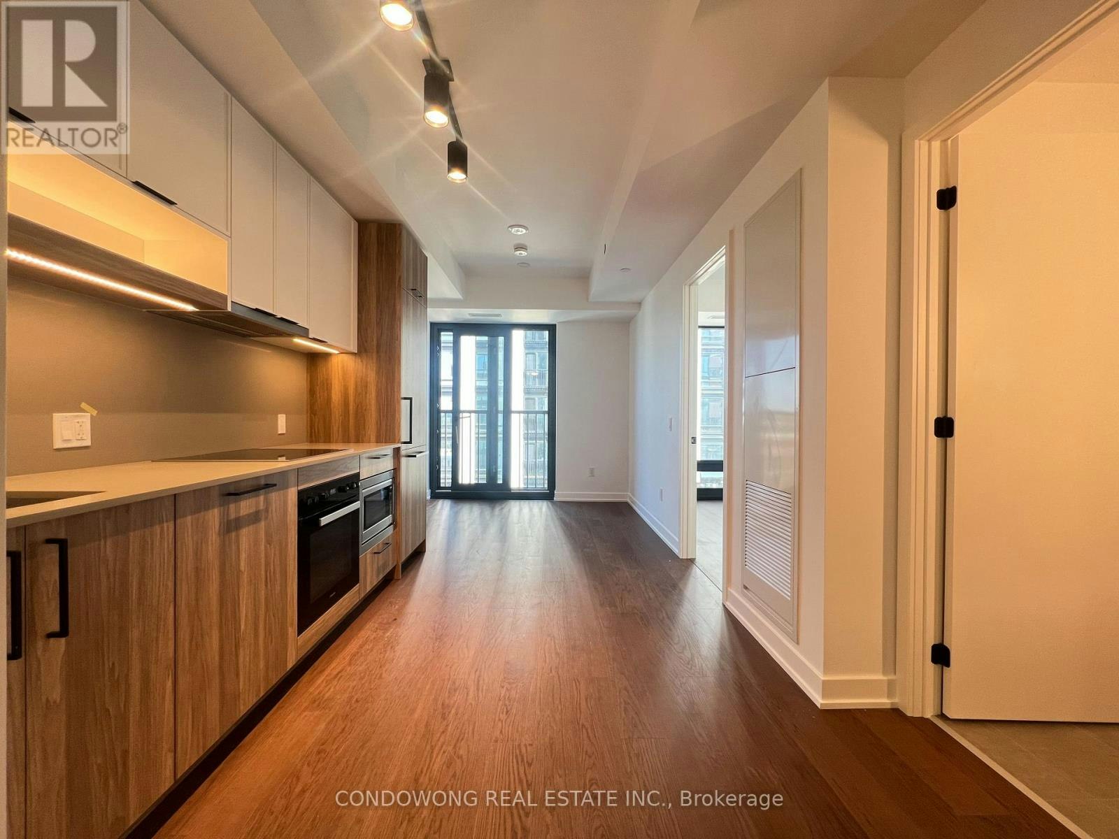 1112-91 Montclair Avenue, Toronto, ON, M5P 0B1