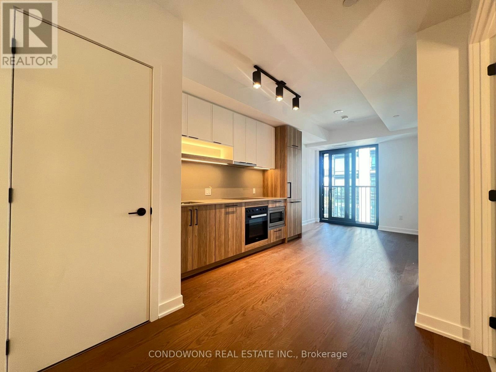1112-91 Montclair Avenue, Toronto, ON, M5P 0B1 - 2
