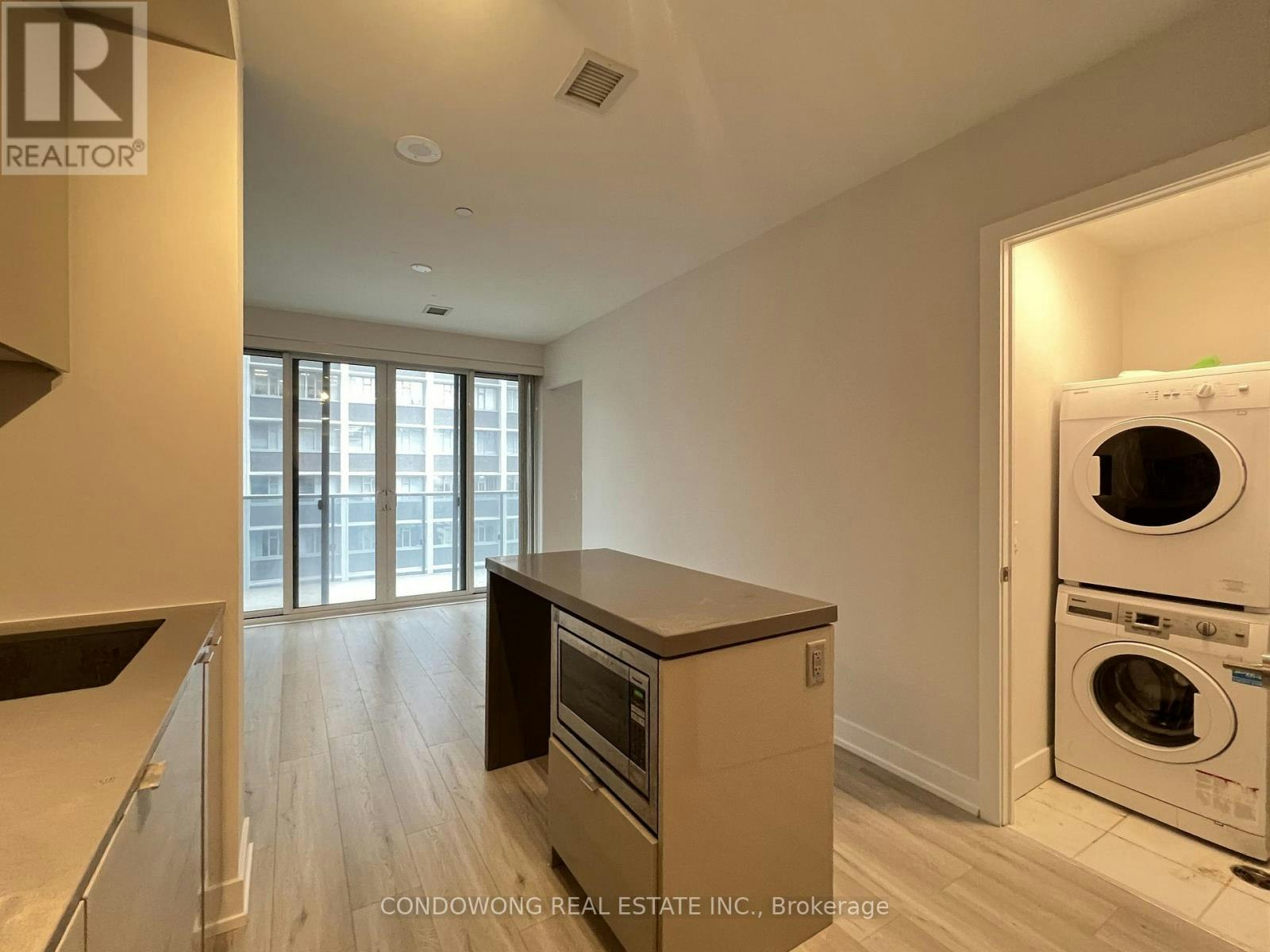 1110-7 Grenville Street, Toronto, ON, M4Y 0E9 - 3