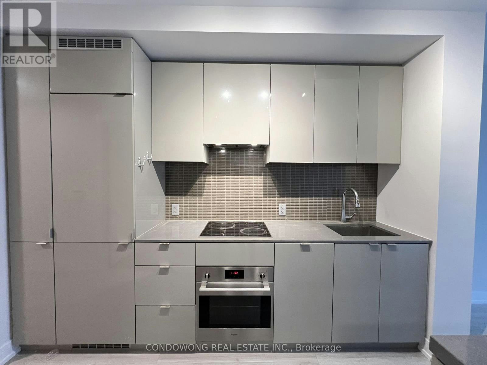 1110-7 Grenville Street, Toronto, ON, M4Y 0E9 - 2