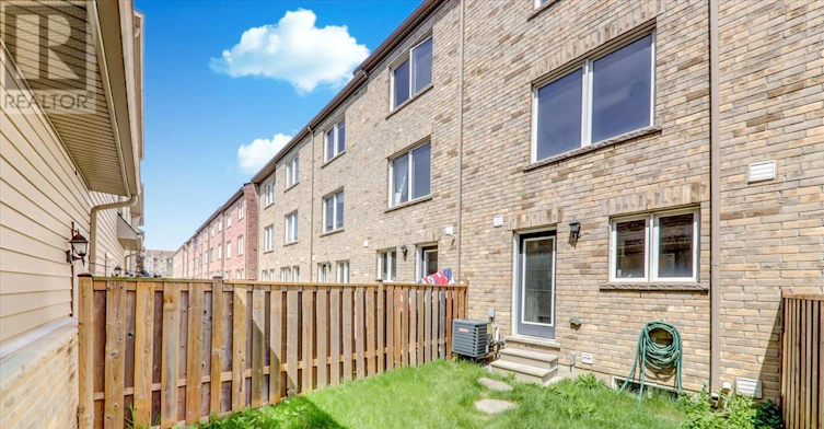43 Kawneer Terrace, Toronto, ON, M1P 0C2 - 37