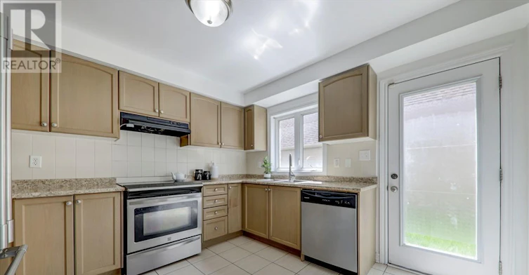 43 Kawneer Terrace, Toronto, ON, M1P 0C2 - 13