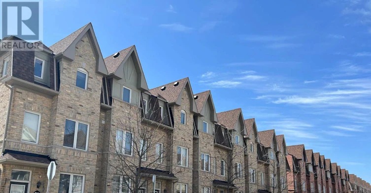 43 Kawneer Terrace, Toronto, ON, M1P 0C2