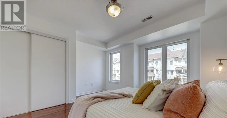 43 Kawneer Terrace, Toronto, ON, M1P 0C2 - 22