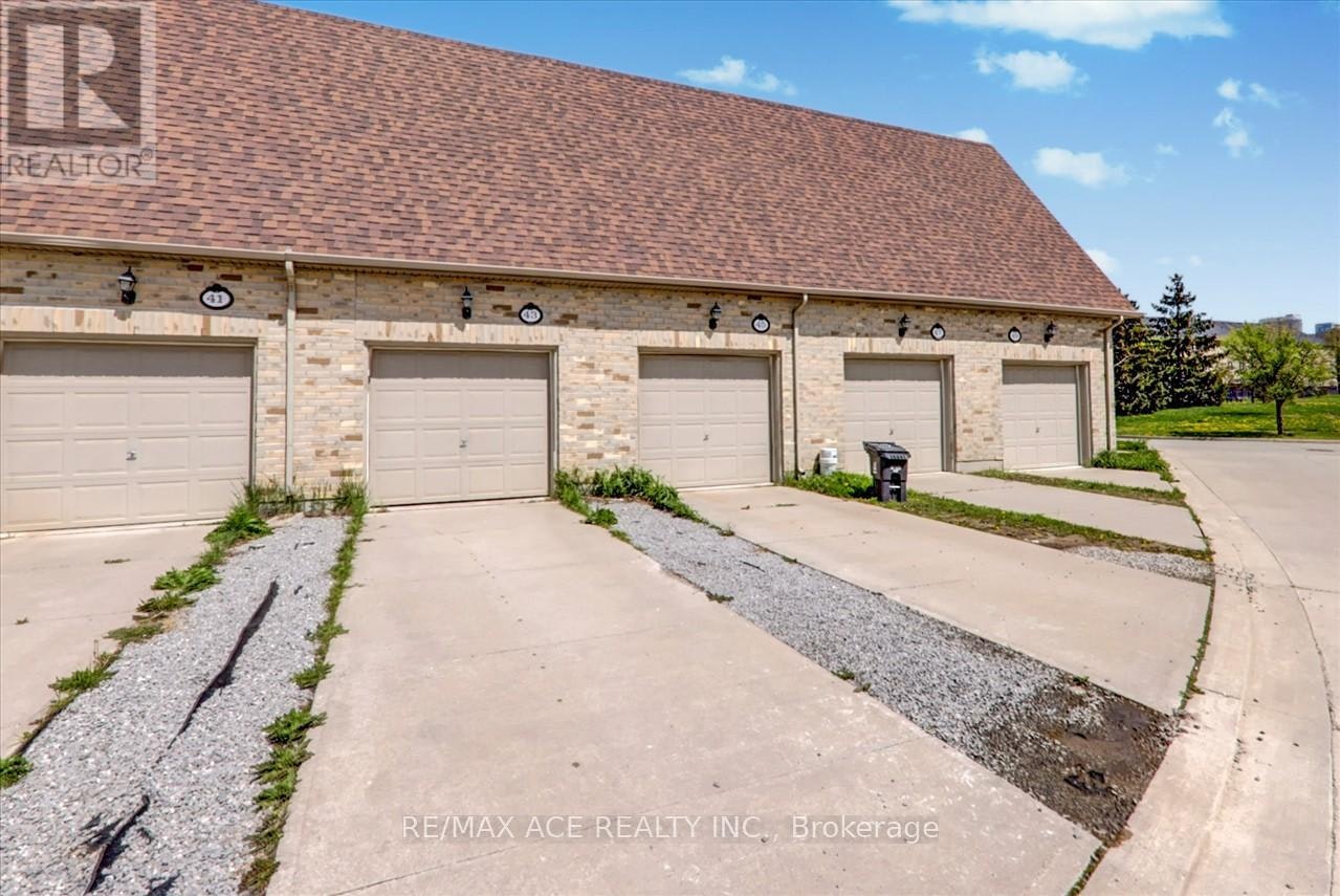 43 Kawneer Terrace, Toronto, ON, M1P 0C2 - 38