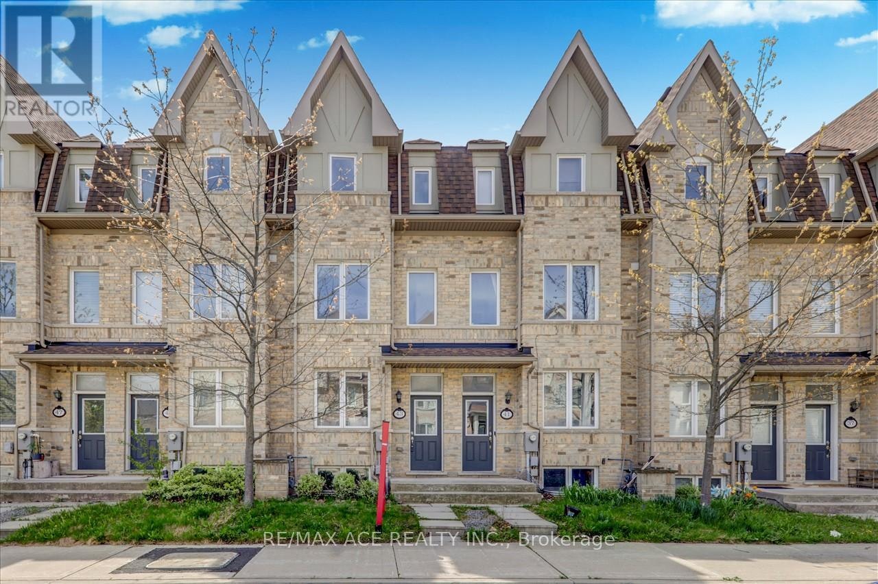 43 Kawneer Terrace, Toronto, ON, M1P 0C2 - 2