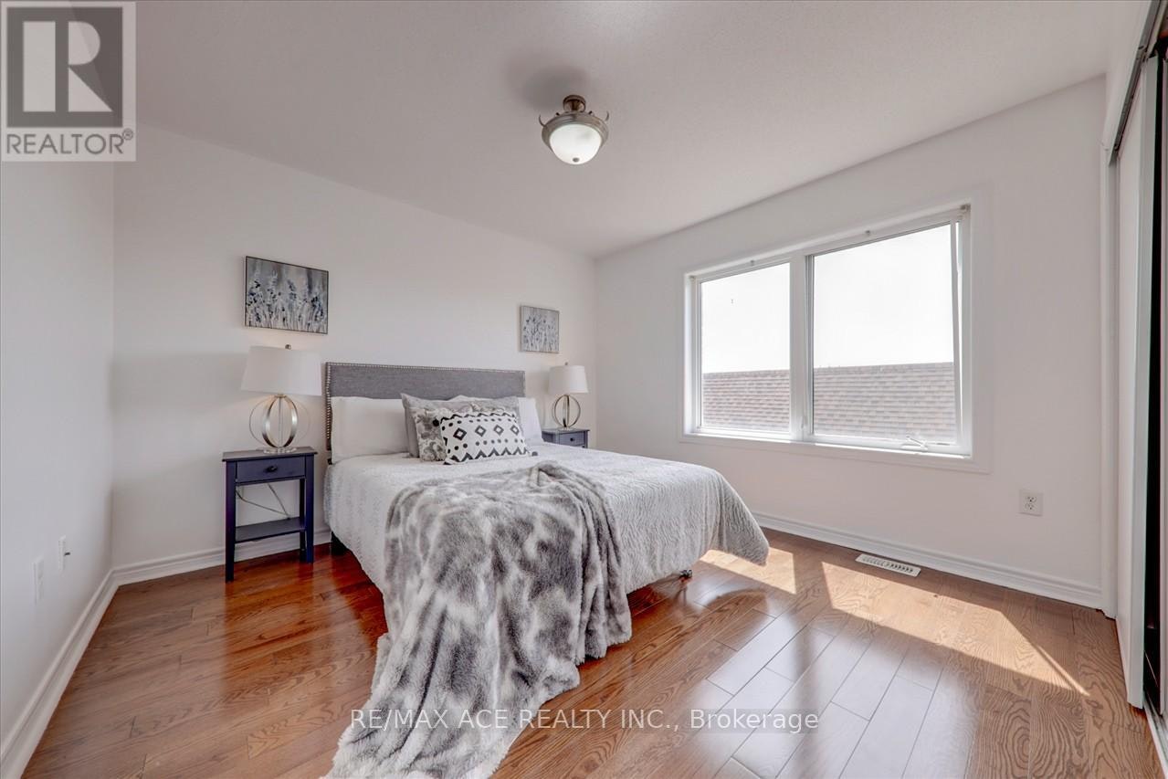 43 Kawneer Terrace, Toronto, ON, M1P 0C2 - 24
