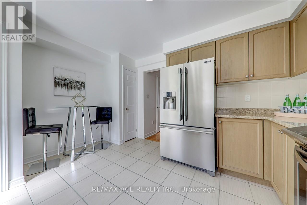 43 Kawneer Terrace, Toronto, ON, M1P 0C2 - 15