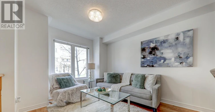 43 Kawneer Terrace, Toronto, ON, M1P 0C2 - 8