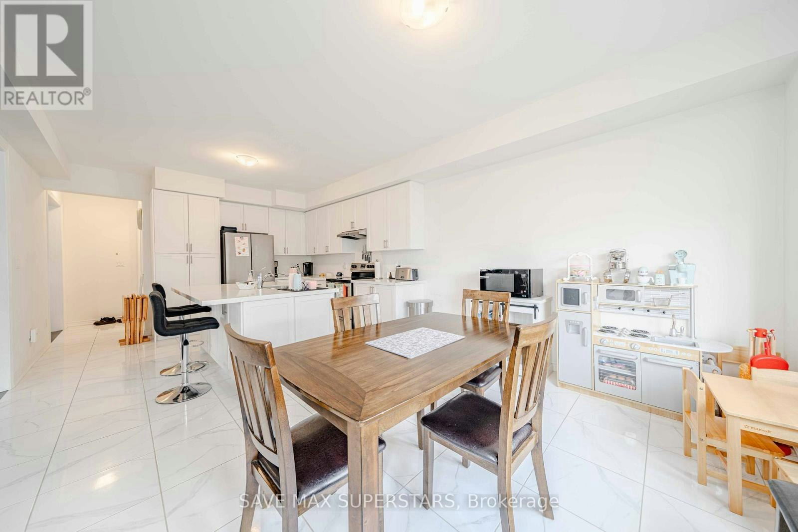 34 Bannister Road, Barrie, ON, L9J 0L5 - 8