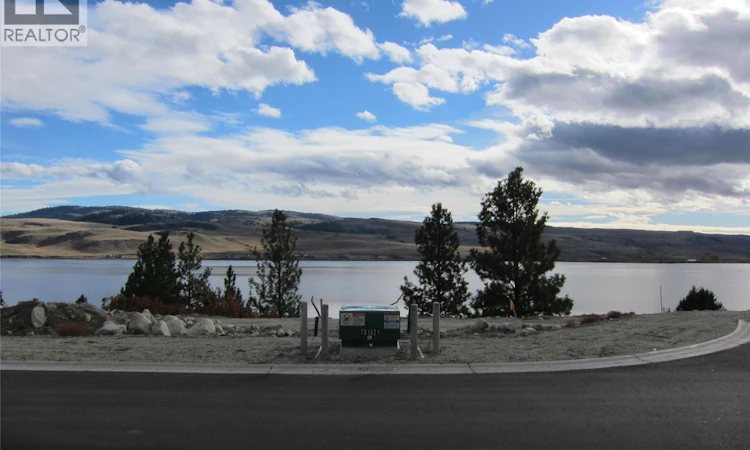 SL18-6528 Waterside Trail