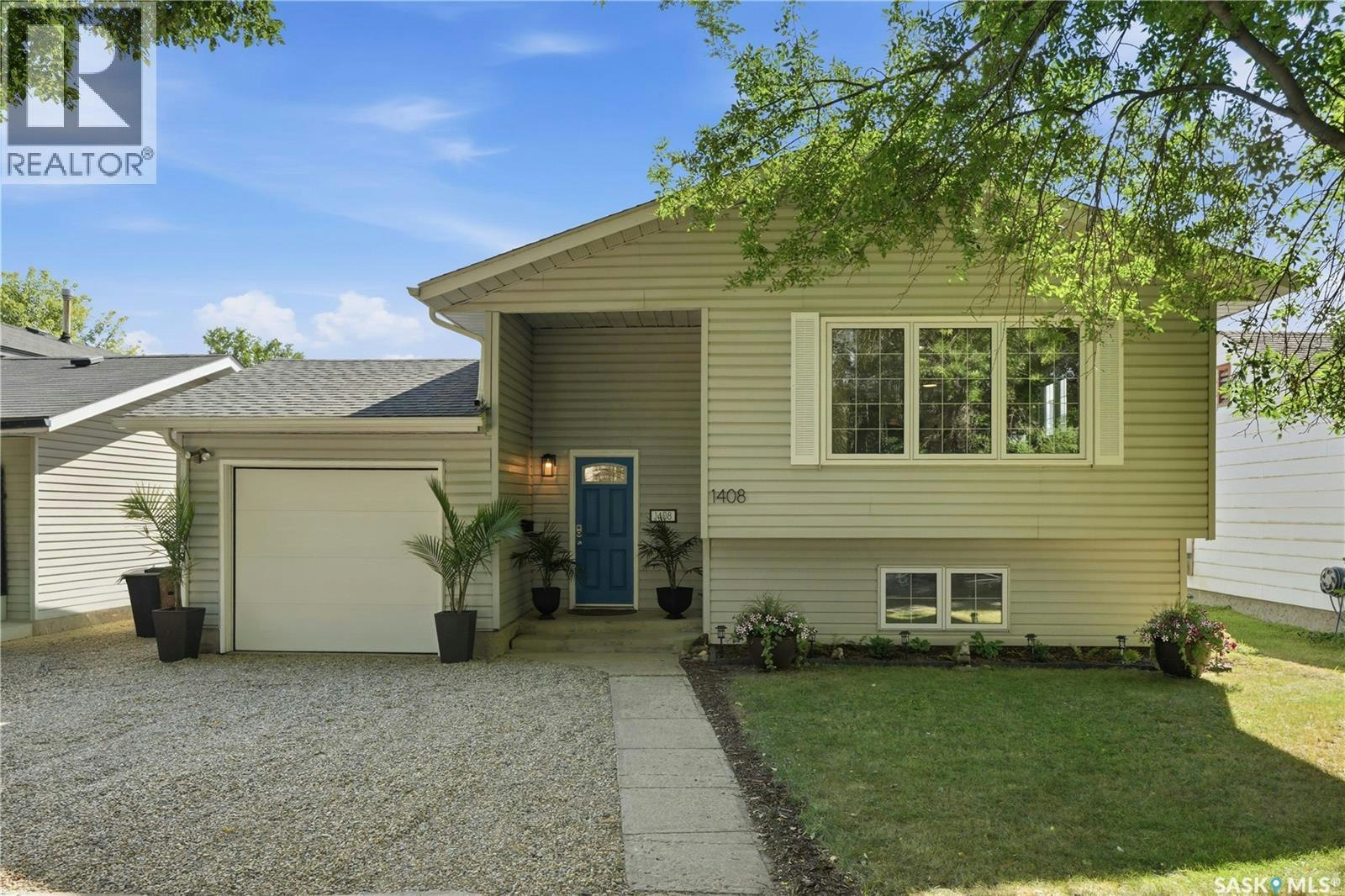 1408 B Avenue N, Saskatoon, SK, S7L 1G8