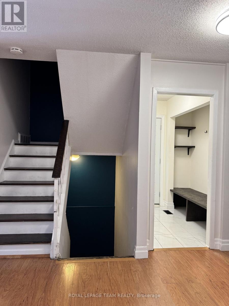 145 Penfield Drive, Ottawa, ON, K2K 1M4 - 4