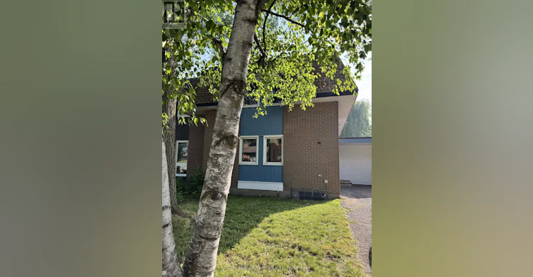 145 Penfield Drive, Ottawa, ON, K2K 1M4 - 2
