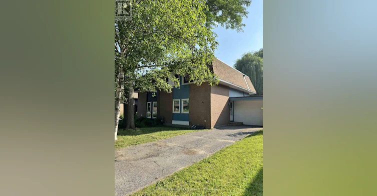 145 Penfield Drive, Ottawa, ON, K2K 1M4