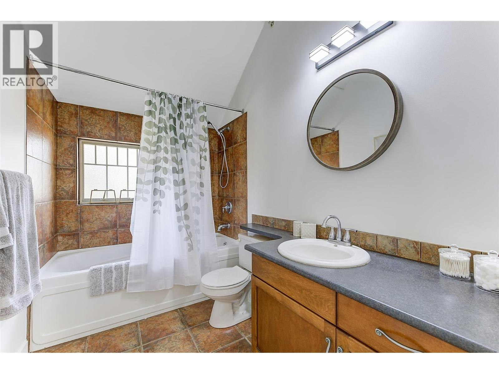 204-1795 Country Club Drive, Kelowna, BC, V1V 2V9 - 23