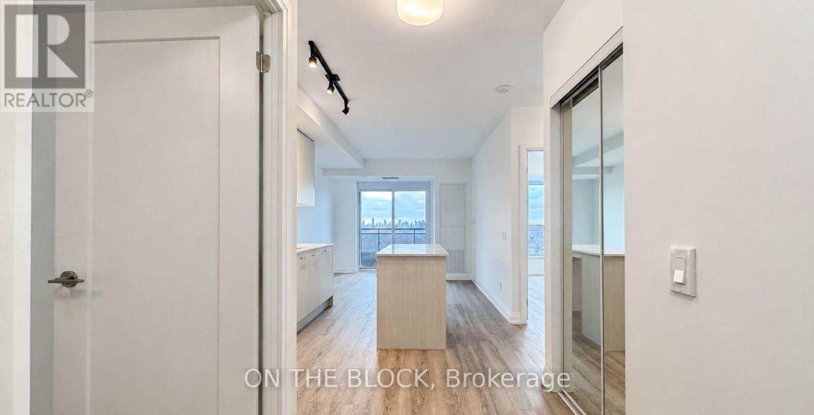 1911-286 Main Street, Toronto, ON, M4C 0B3 - 5