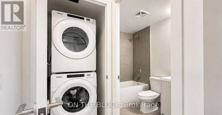 1911-286 Main Street, Toronto, ON, M4C 0B3 - 9