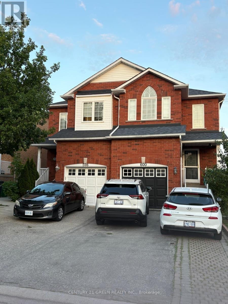 UPPER-598 Dolly Bird Lane, Mississauga, ON, L5W 1G7