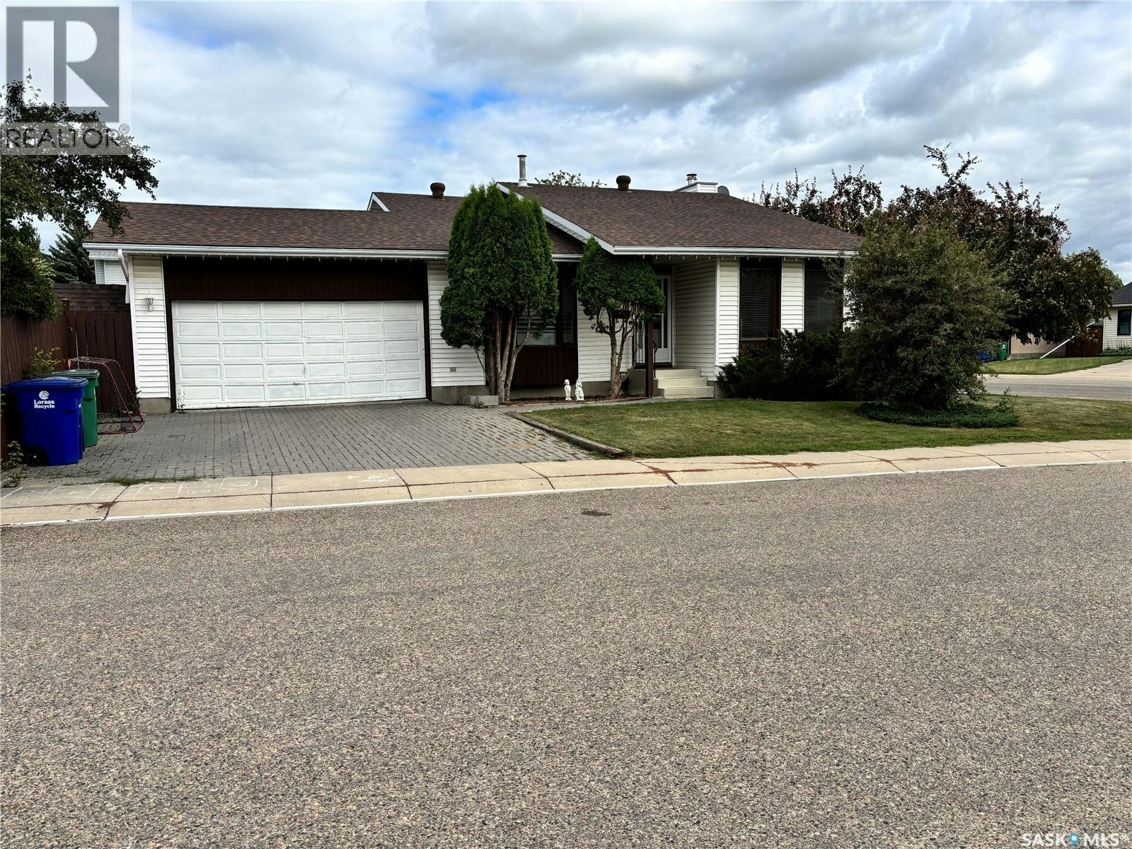 207 Nemeiben Road, Saskatoon, SK, S7J 4S8