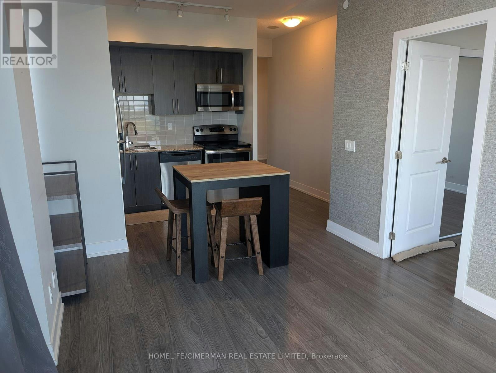 LPH--07-1215 Bayly Street, Pickering, ON, L1W 1L7 - 2