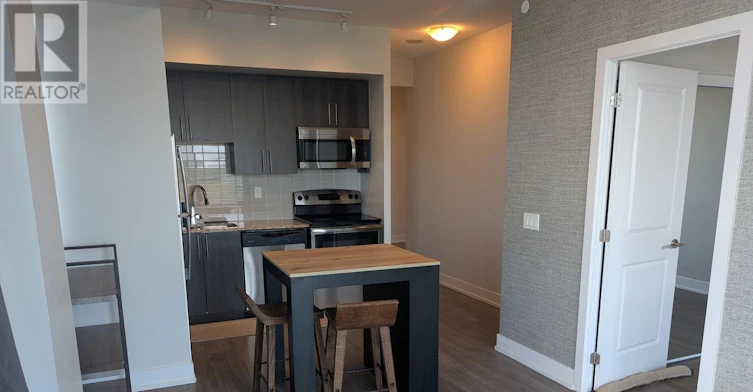 LPH--07-1215 Bayly Street, Pickering, ON, L1W 1L7 - 2