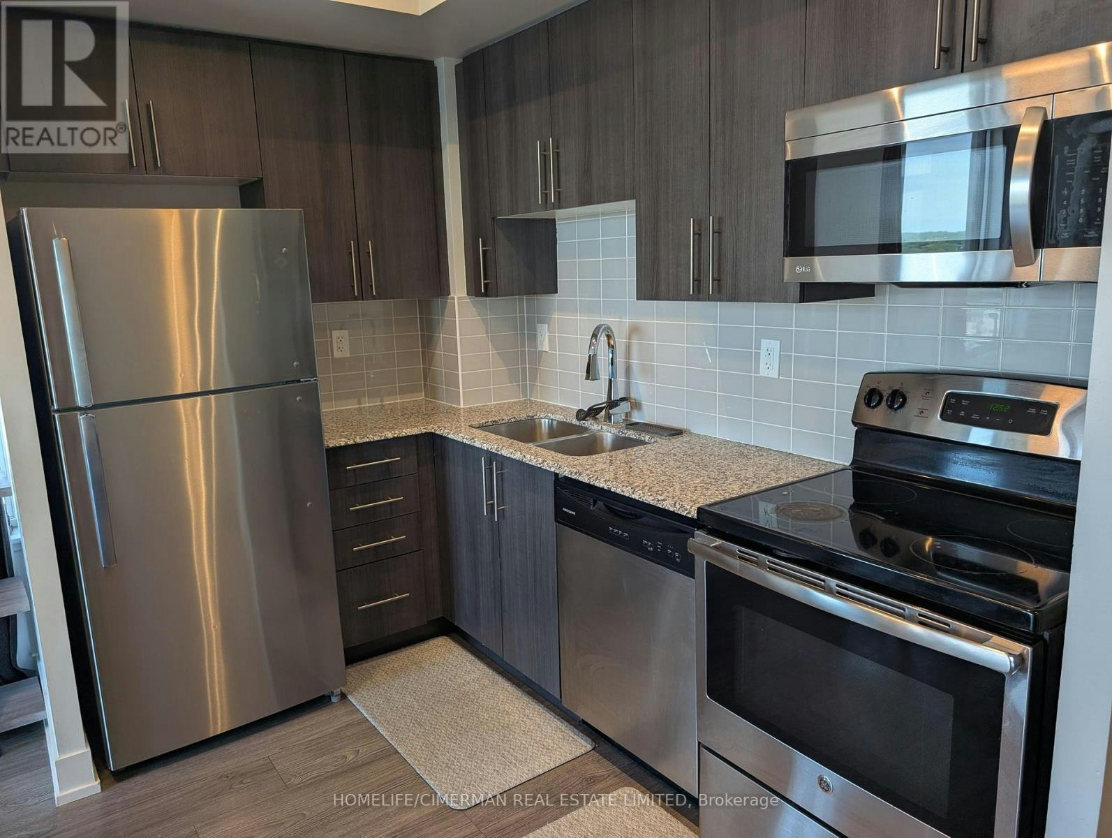 LPH--07-1215 Bayly Street, Pickering, ON, L1W 1L7 - 3