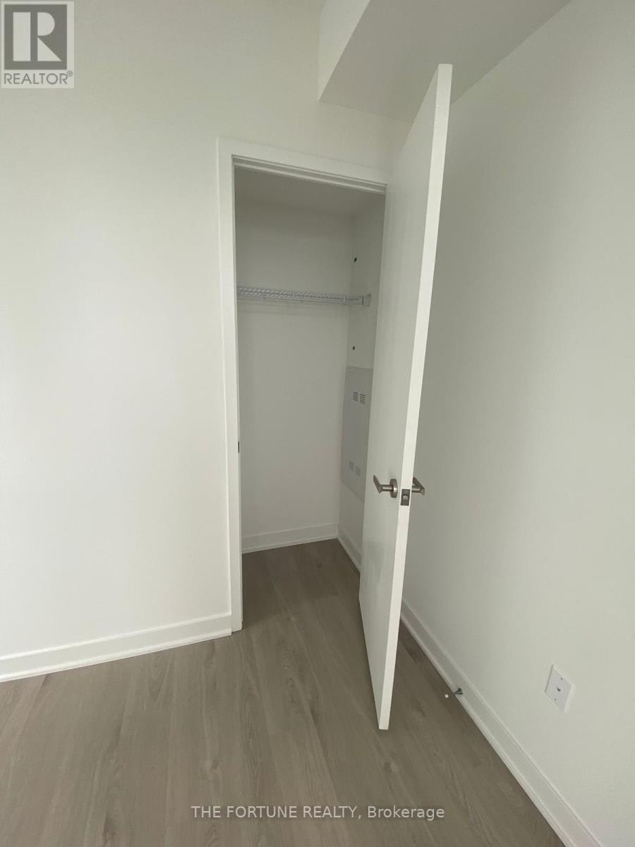 1709-3900 Confederation Parkway, Mississauga, ON, L5B 0M3 - 11