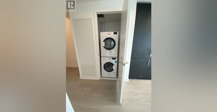 1709-3900 Confederation Parkway, Mississauga, ON, L5B 0M3 - 13