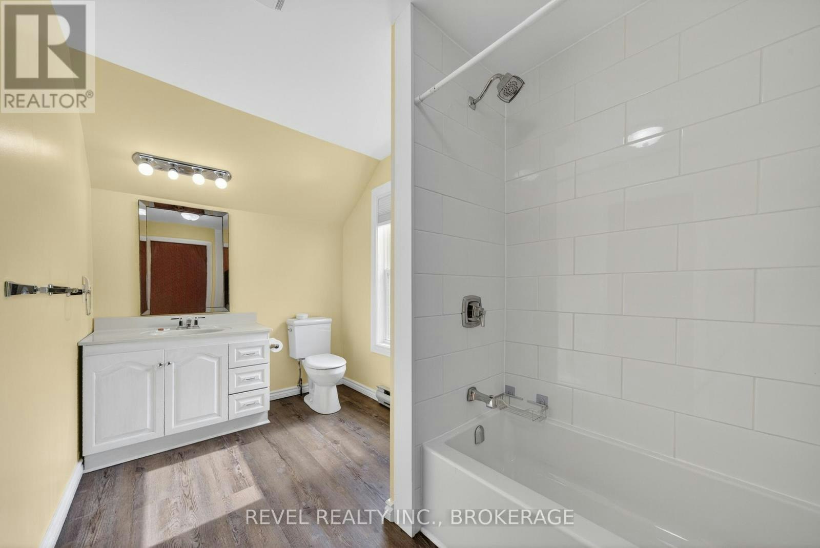 38 Bennett Street, Brockville, ON, K6V 2V8 - 25