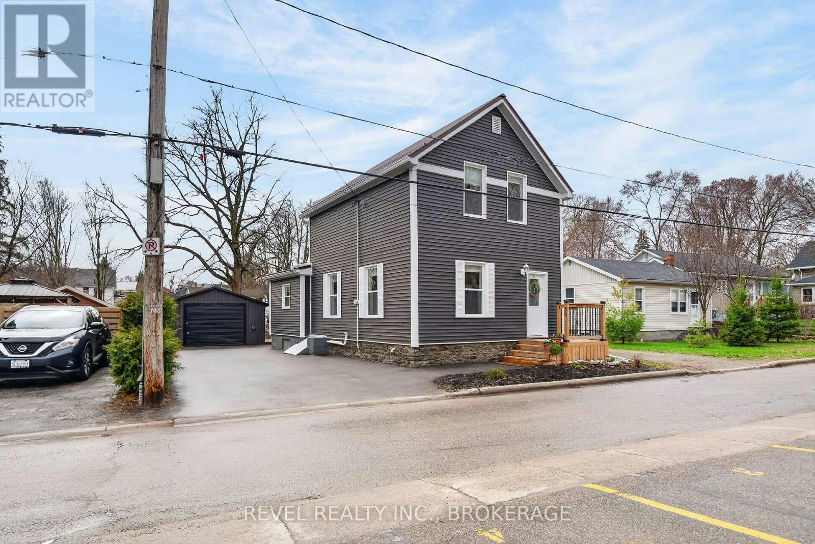 38 Bennett Street, Brockville, ON, K6V 2V8 - 2