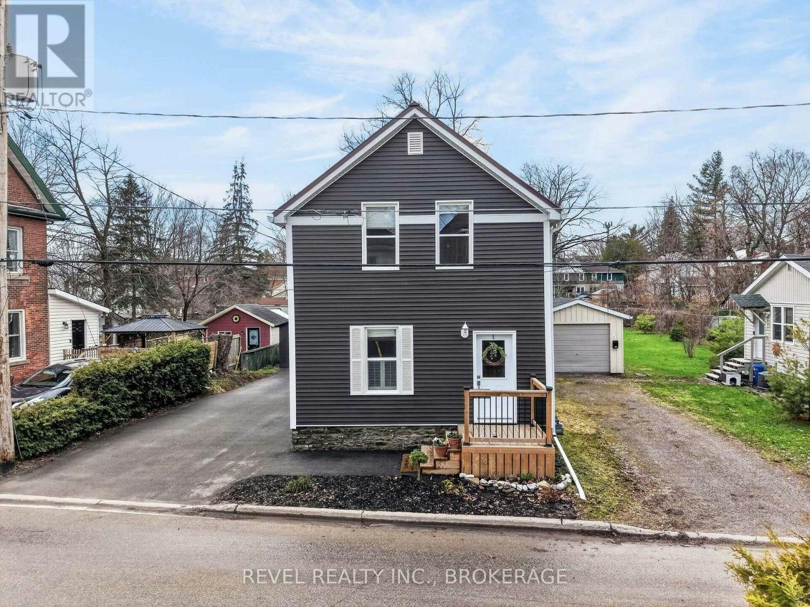 38 Bennett Street, Brockville, ON, K6V 2V8