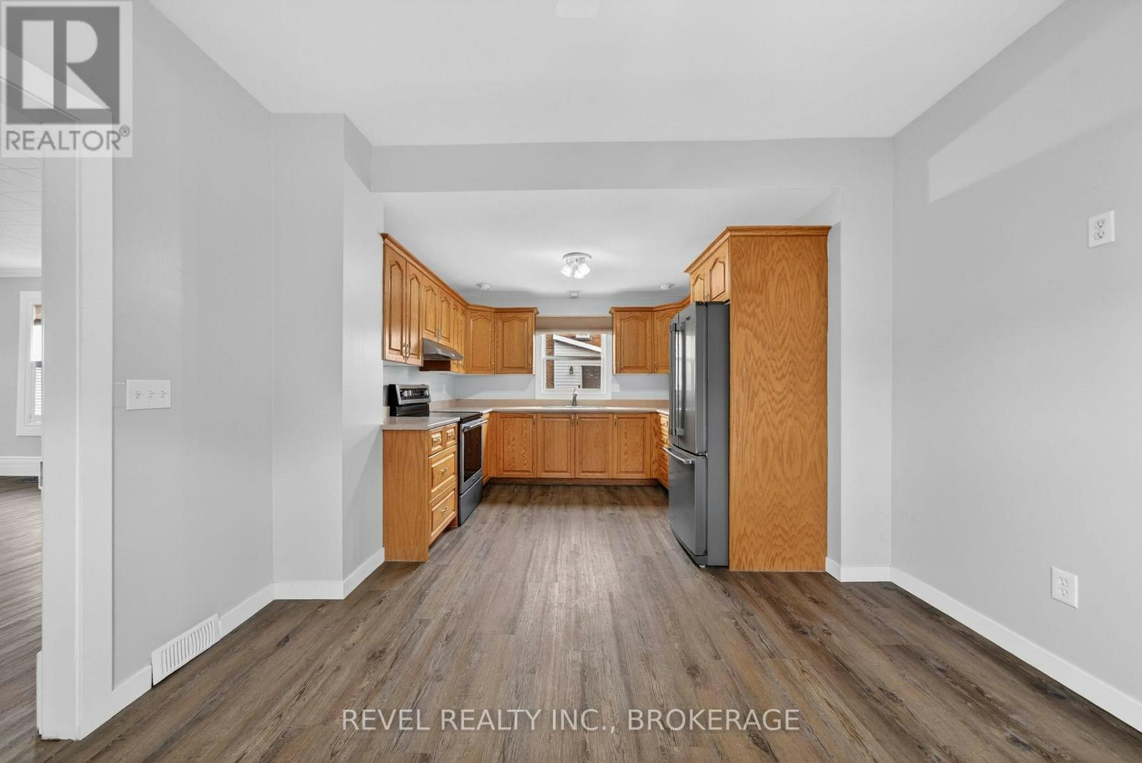 38 Bennett Street, Brockville, ON, K6V 2V8 - 14
