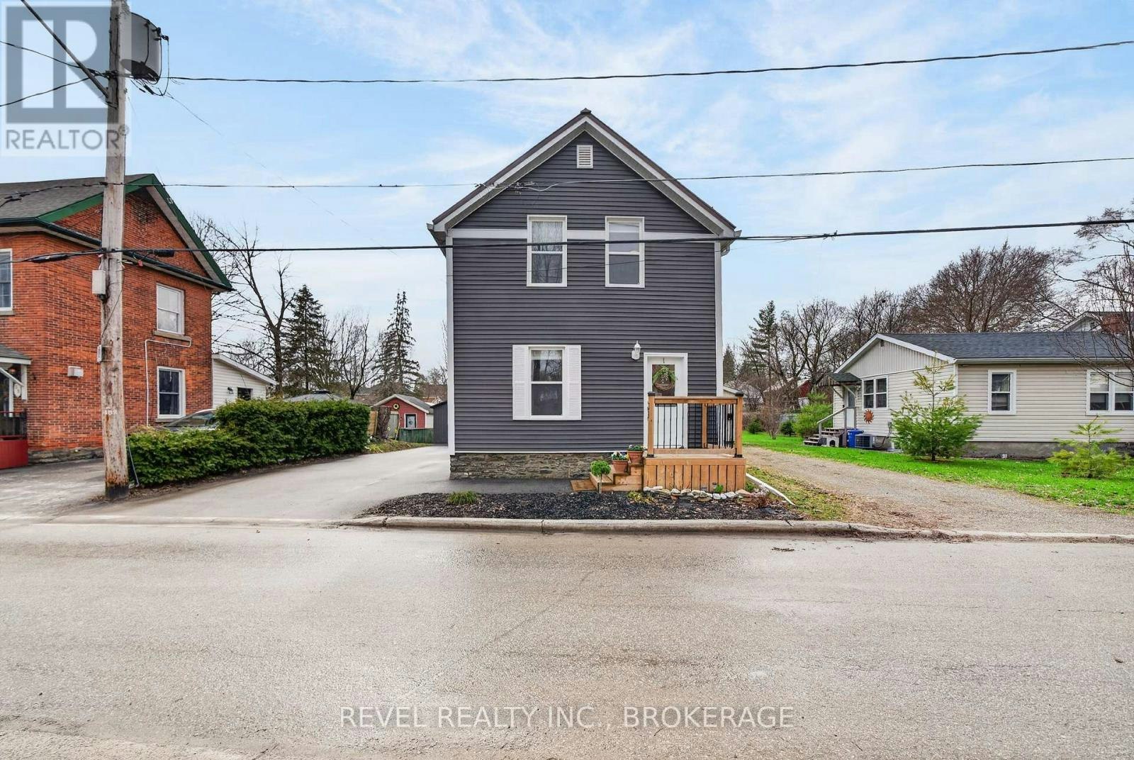 38 Bennett Street, Brockville, ON, K6V 2V8 - 3