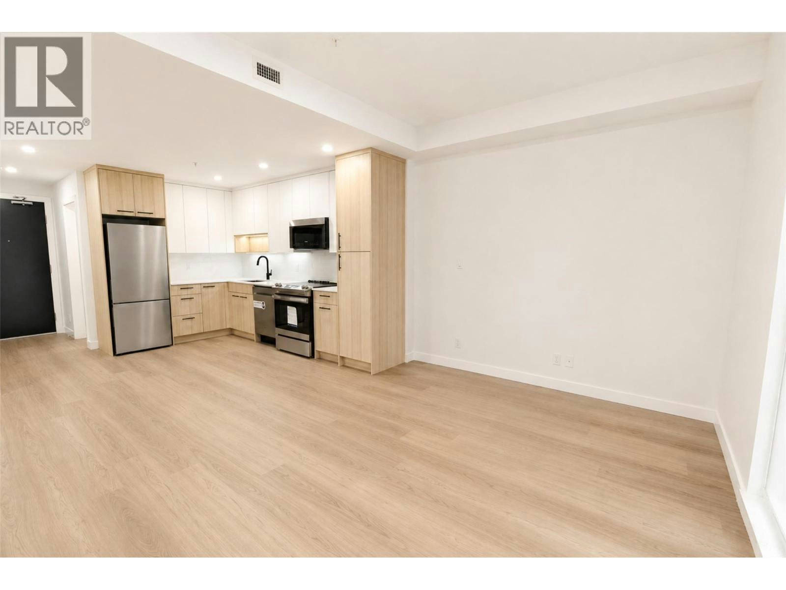 409-1380 Pridham Avenue - 2