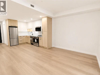 409-1380 Pridham Avenue - 2