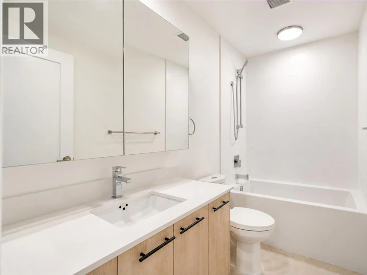 201-1380 Pridham Avenue, Kelowna, BC, V1Y 6B5 - 6