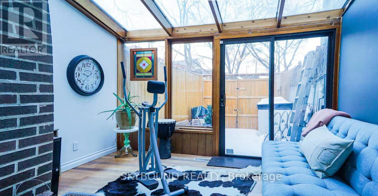 12 Ashby Place, Toronto, ON, M5A 3E3 - 10