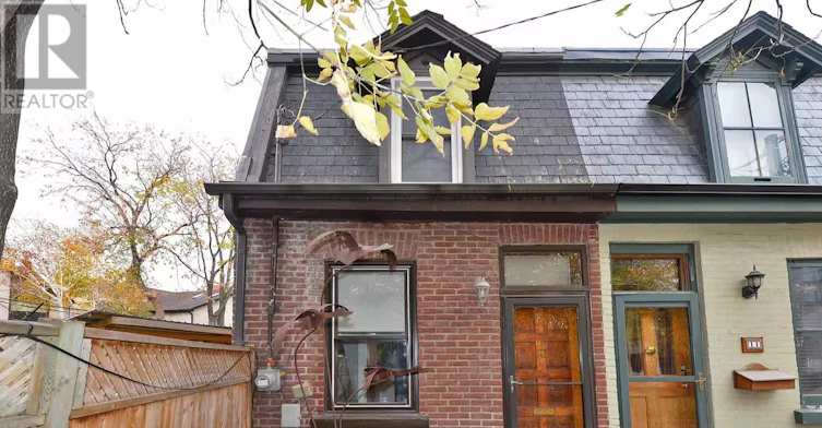12 Ashby Place, Toronto, ON, M5A 3E3