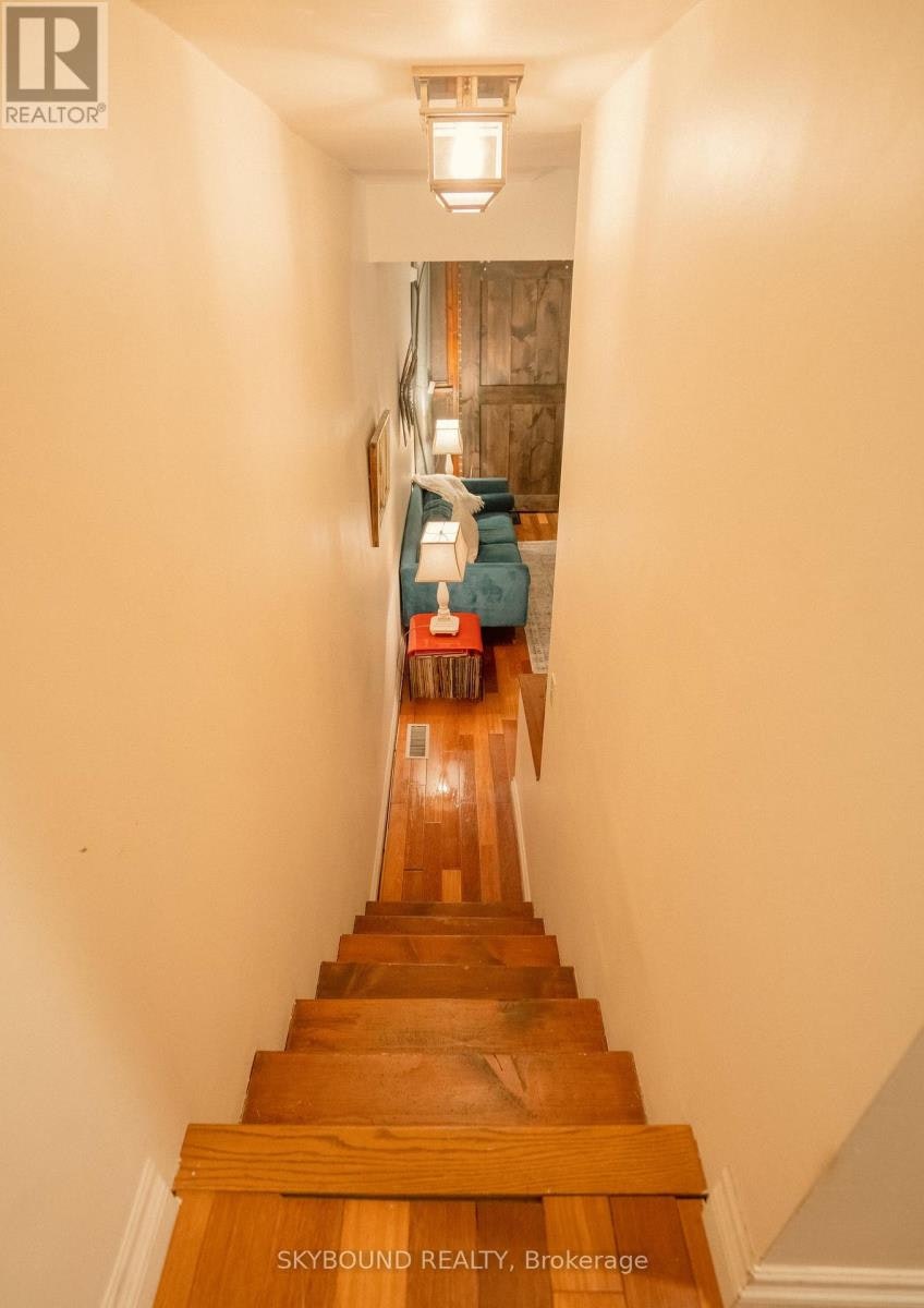 12 Ashby Place, Toronto, ON, M5A 3E3 - 13