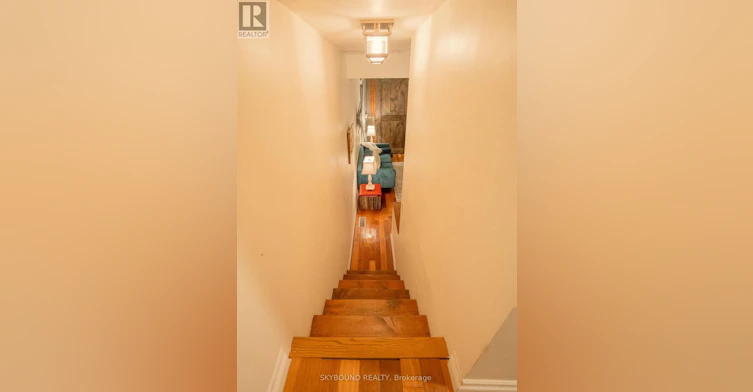 12 Ashby Place, Toronto, ON, M5A 3E3 - 13
