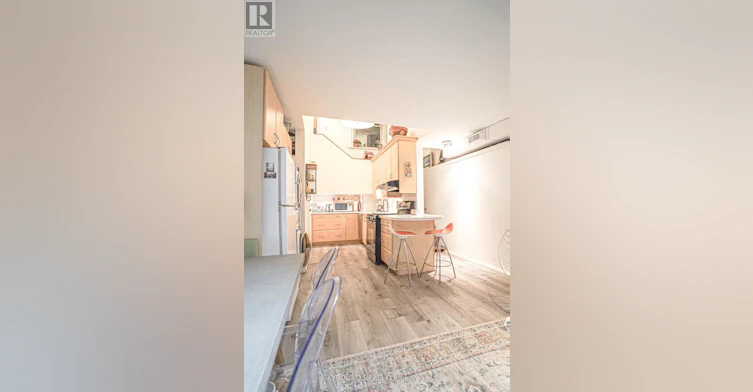 12 Ashby Place, Toronto, ON, M5A 3E3 - 7