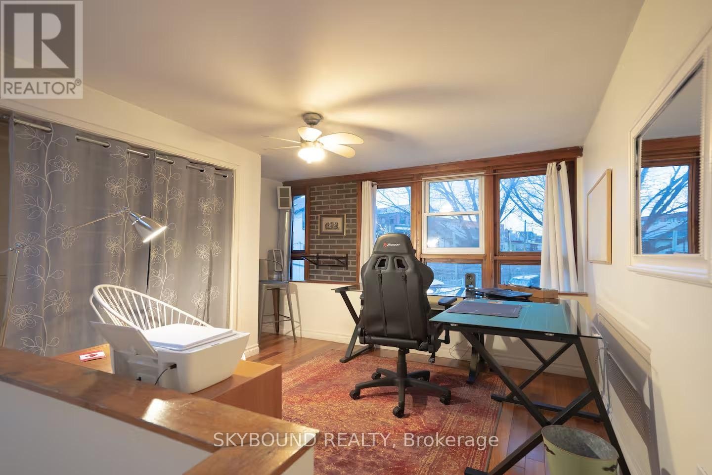 12 Ashby Place, Toronto, ON, M5A 3E3 - 12