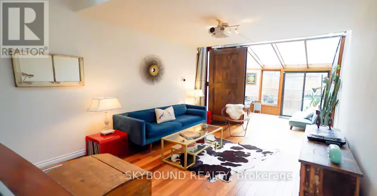 12 Ashby Place, Toronto, ON, M5A 3E3 - 2