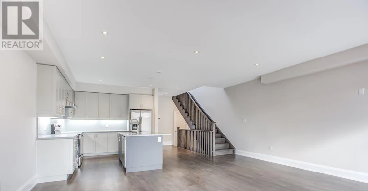 35B Marquette Avenue, Toronto, ON, M6A 1X8 - 12
