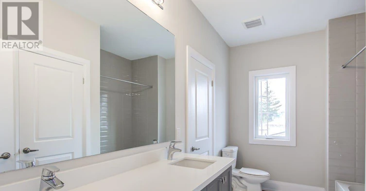 35B Marquette Avenue, Toronto, ON, M6A 1X8 - 22