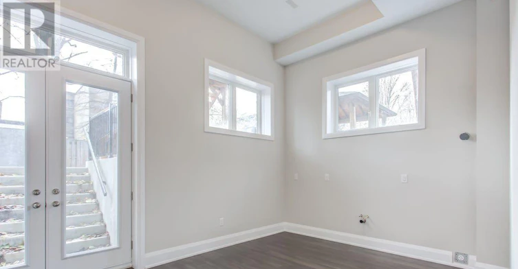 35B Marquette Avenue, Toronto, ON, M6A 1X8 - 23