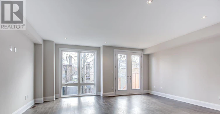 35B Marquette Avenue, Toronto, ON, M6A 1X8 - 9