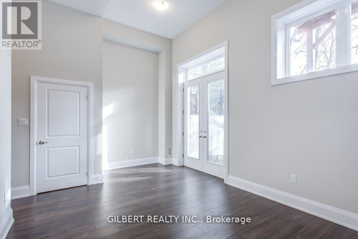 35B Marquette Avenue, Toronto, ON, M6A 1X8 - 24